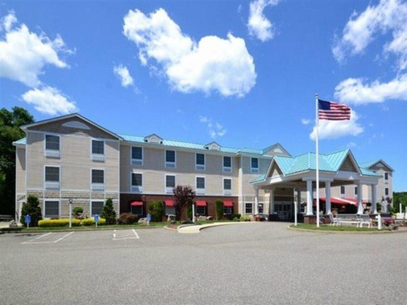 Comfort Inn & Suites Sturbridge-Brimfield Exterior photo